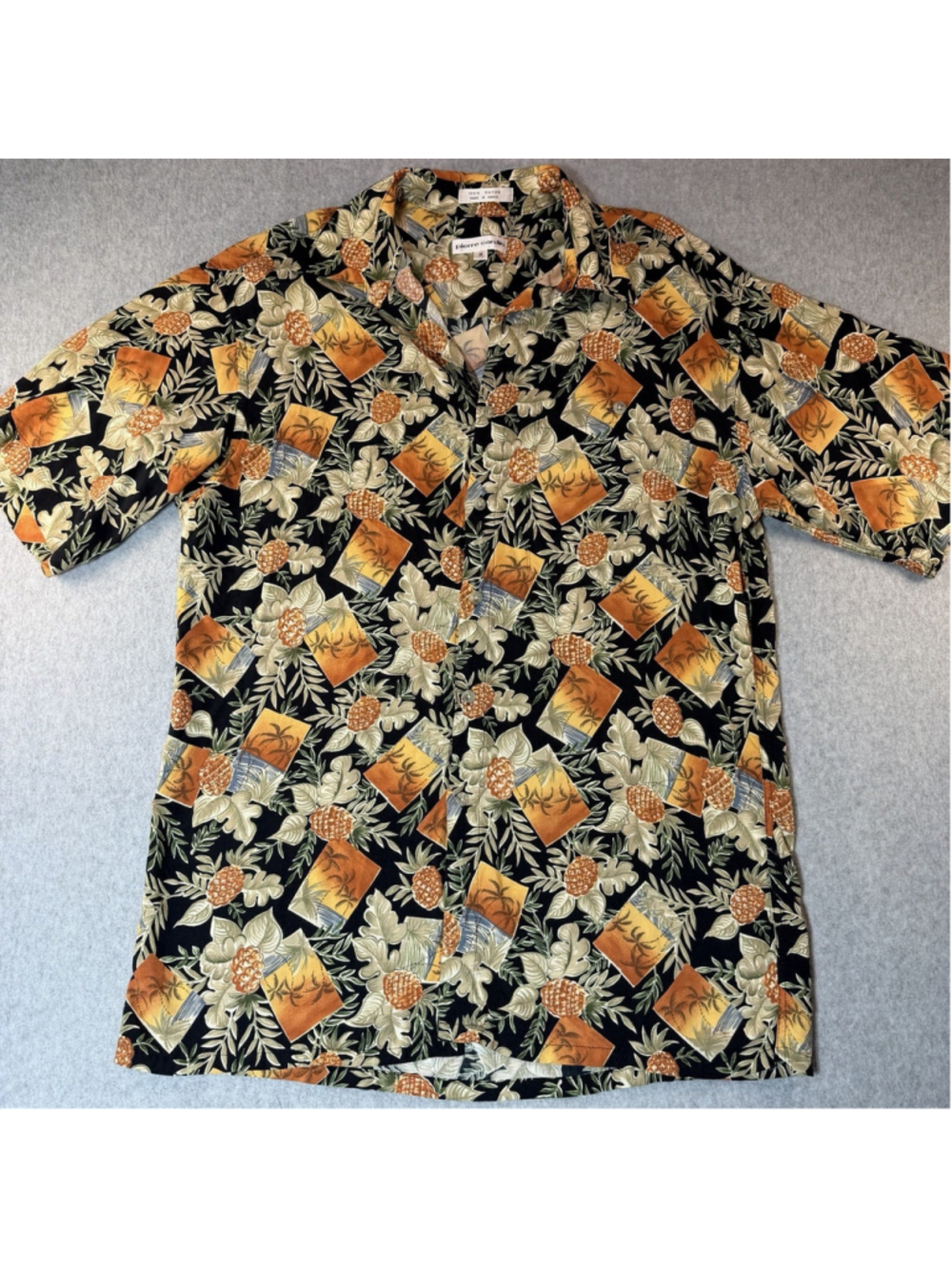 Vintage Pierre Cardin oversized Rayon Hawaiian Shirt Tropical Pineapple womens M
